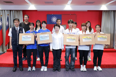 「 2025年亞洲總會盃曲棍球錦標賽」績優選手市政會議表揚圖片