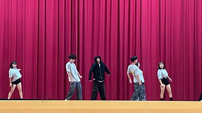 熱舞社表演(另開新視窗/jpg檔)圖片