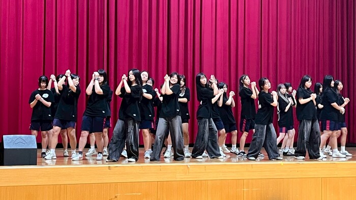 熱舞社表演