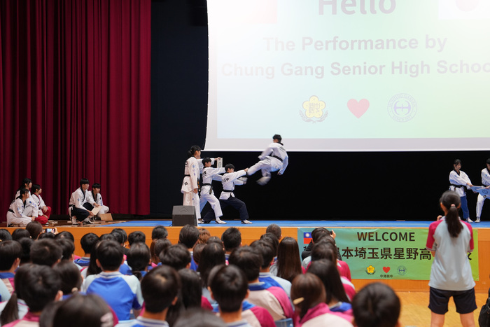 跆拳道表演(另開新視窗/jpg檔)圖片