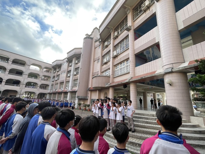 2025國二英語歌唱比賽-冠軍209獻唱(另開新視窗/jpg檔)圖片