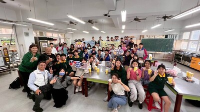 本校與爽文國中、馬來西亞永平中學進行三校國際交流圖片