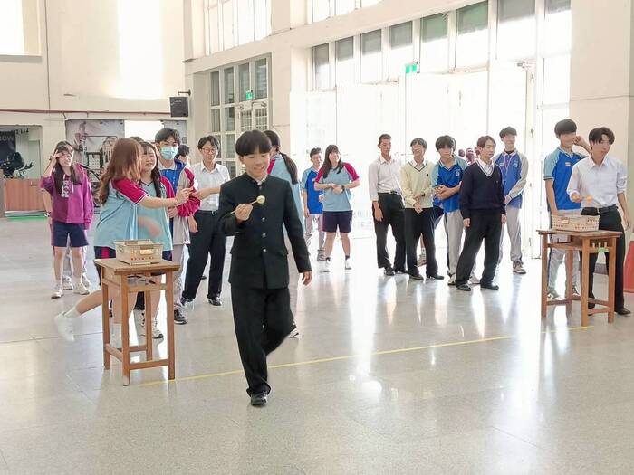 夾乒乓球比賽-505(另開新視窗/jpg檔)圖片