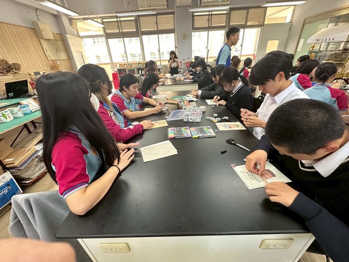 島嶼色貼拼出台灣印象~陳乃琦老師-506(另開新視窗/jpg檔)圖片