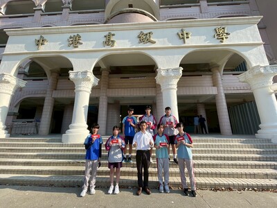 頒發114-1整潔秩序模範班級家長會獎勵金. 由校長主任頒獎圖片